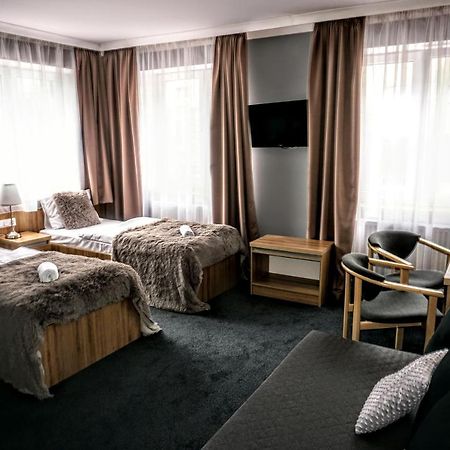 Aviator Hotel Restauracja & Spa Pabianice Kültér fotó