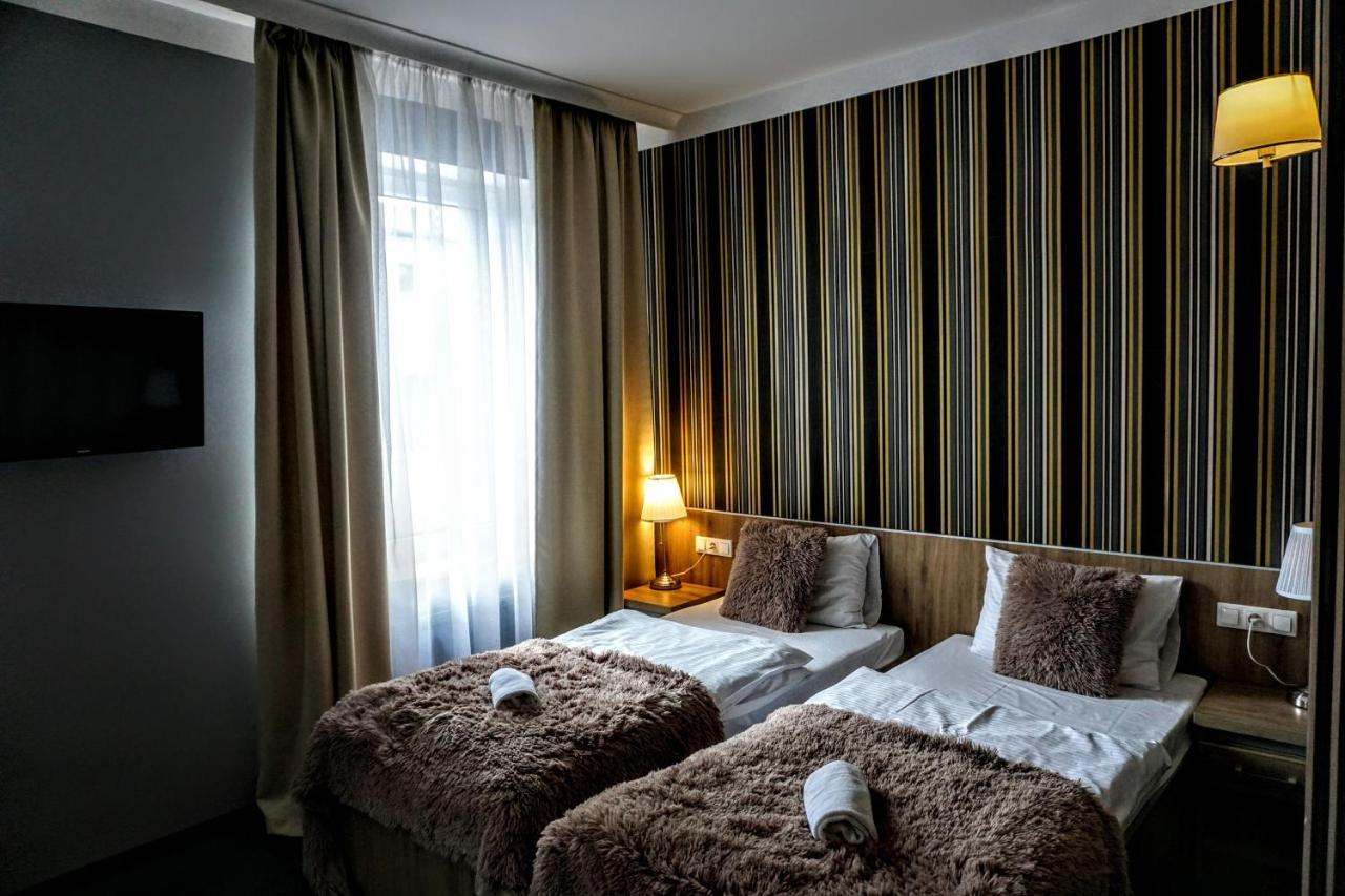 Aviator Hotel Restauracja & Spa Pabianice Kültér fotó