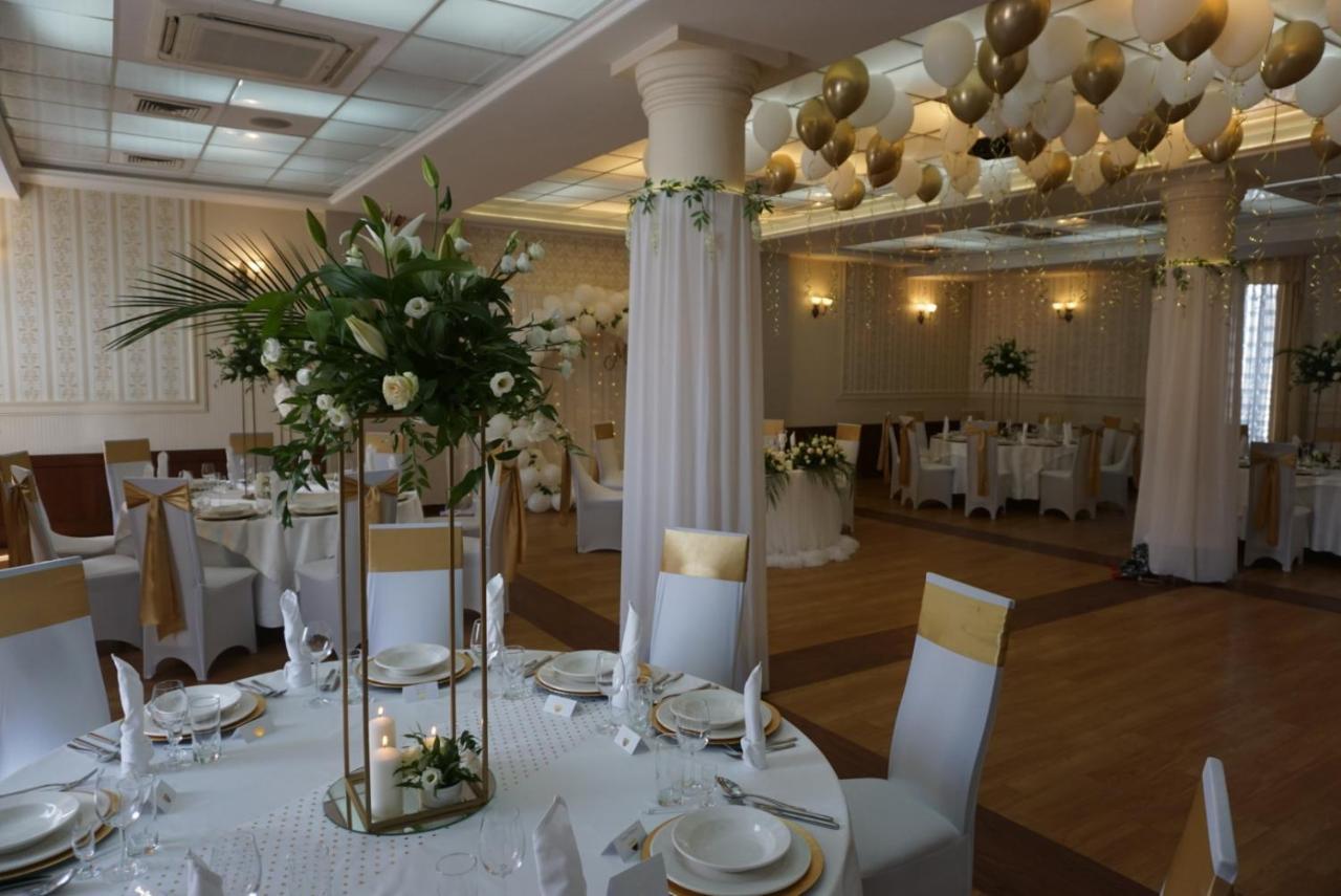 Aviator Hotel Restauracja & Spa Pabianice Kültér fotó