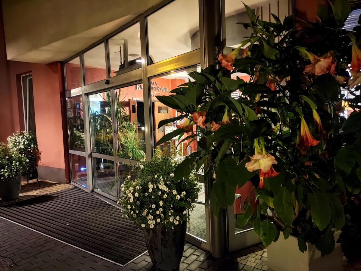 Aviator Hotel Restauracja & Spa Pabianice Kültér fotó
