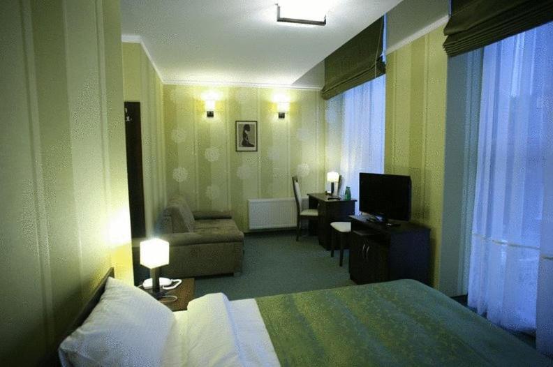 Aviator Hotel Restauracja & Spa Pabianice Kültér fotó