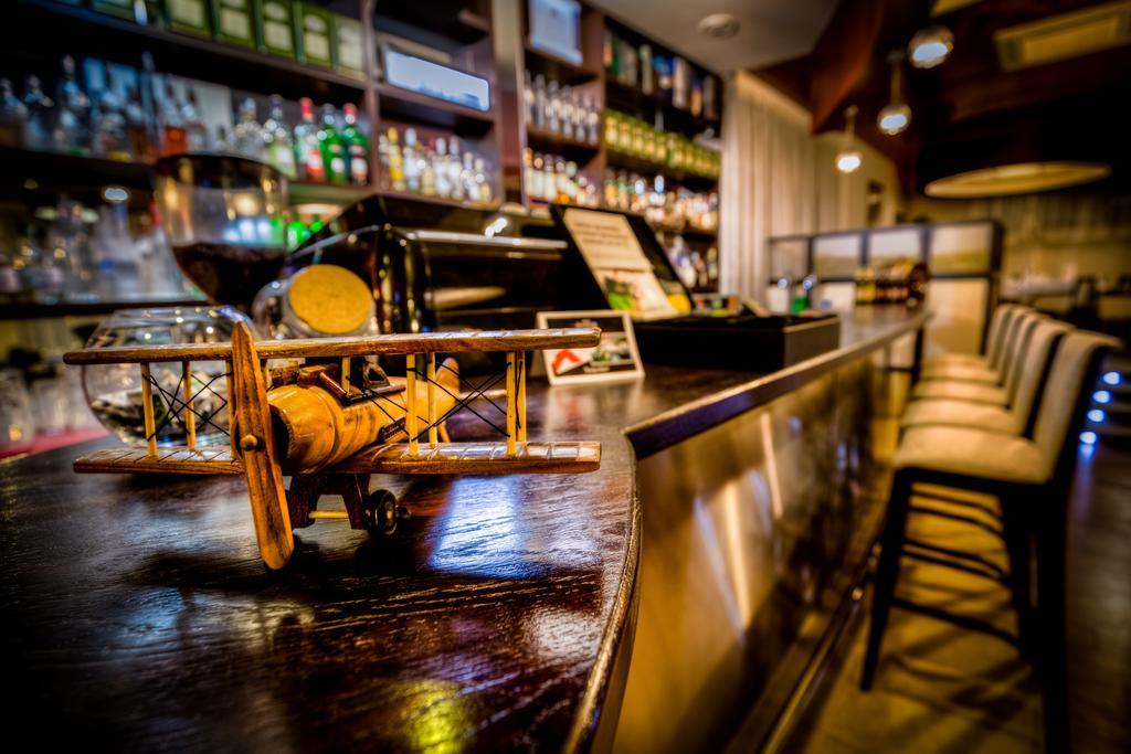 Aviator Hotel Restauracja & Spa Pabianice Kültér fotó